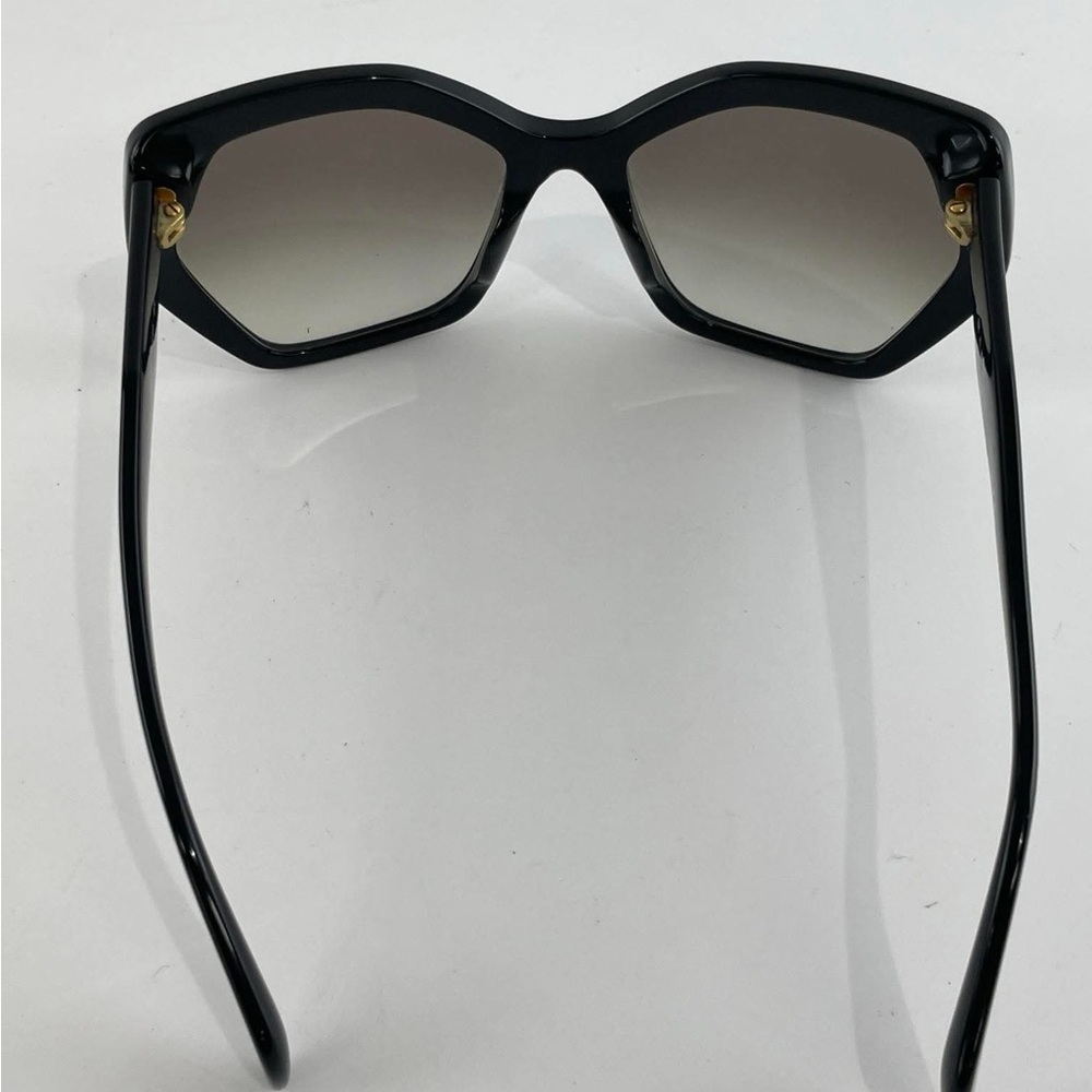 Prada Black Women's Sunglasses EUC🖤🖤💛 - Picture 2 of 8